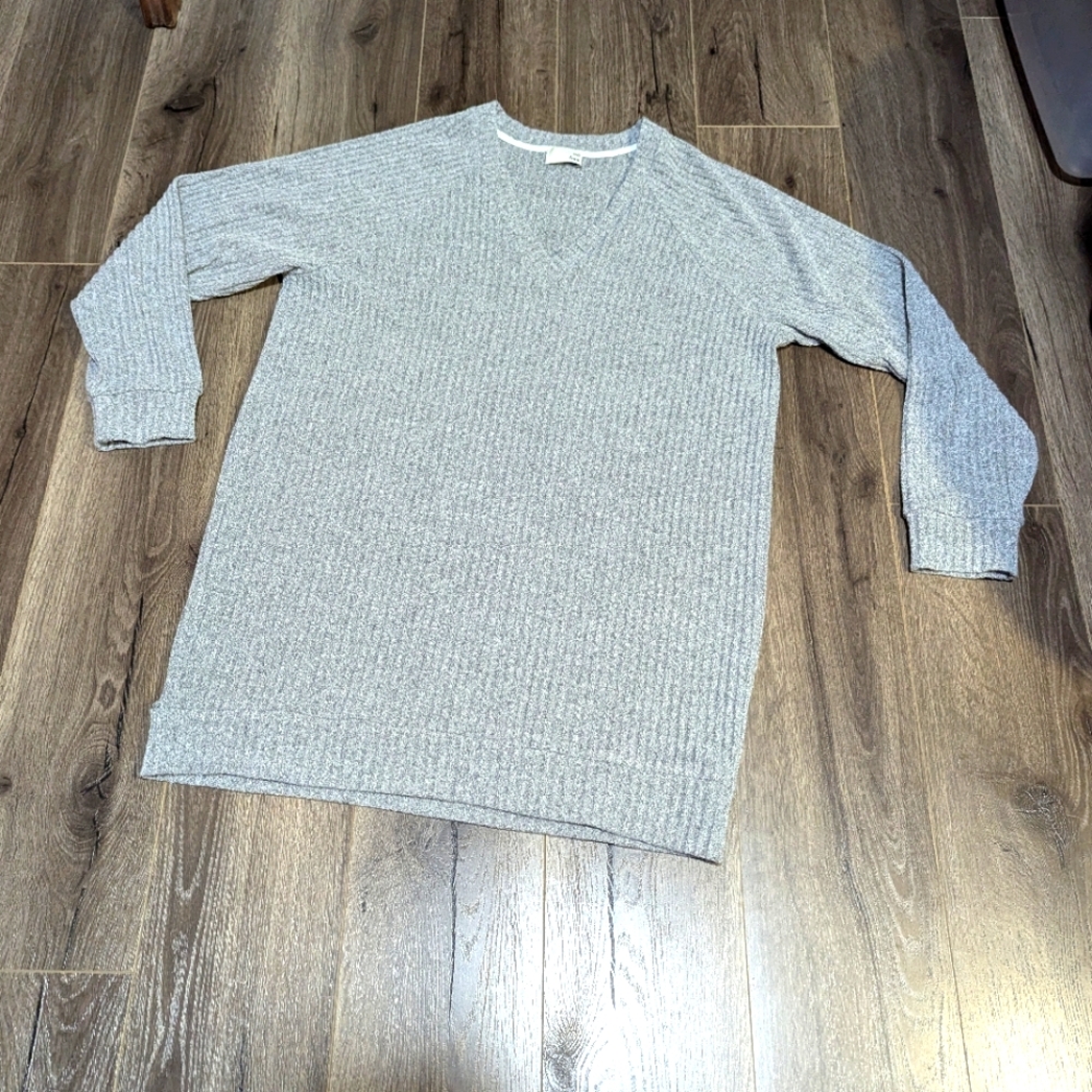 Wilfred Free Grey Ribbed Sweater. Heather Gray Colour. Size M. Long. Women's.